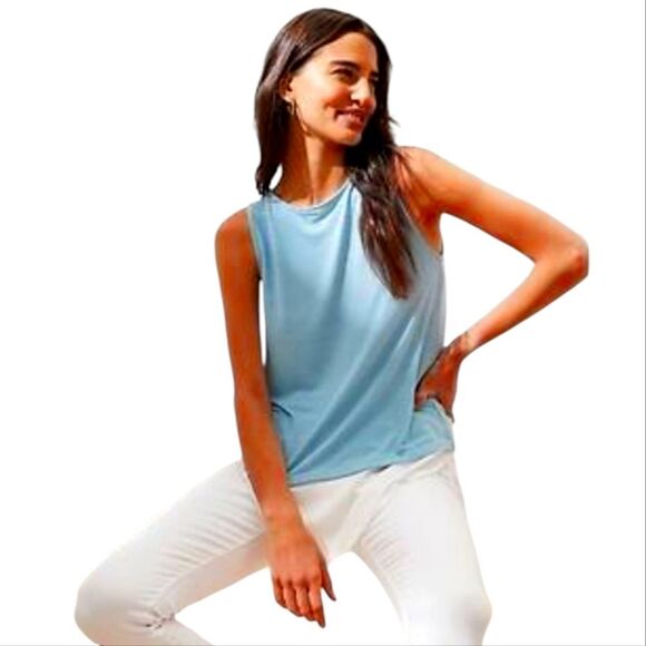 Banana Republic Light Blue Muscle Tee - Picture 1 of 9